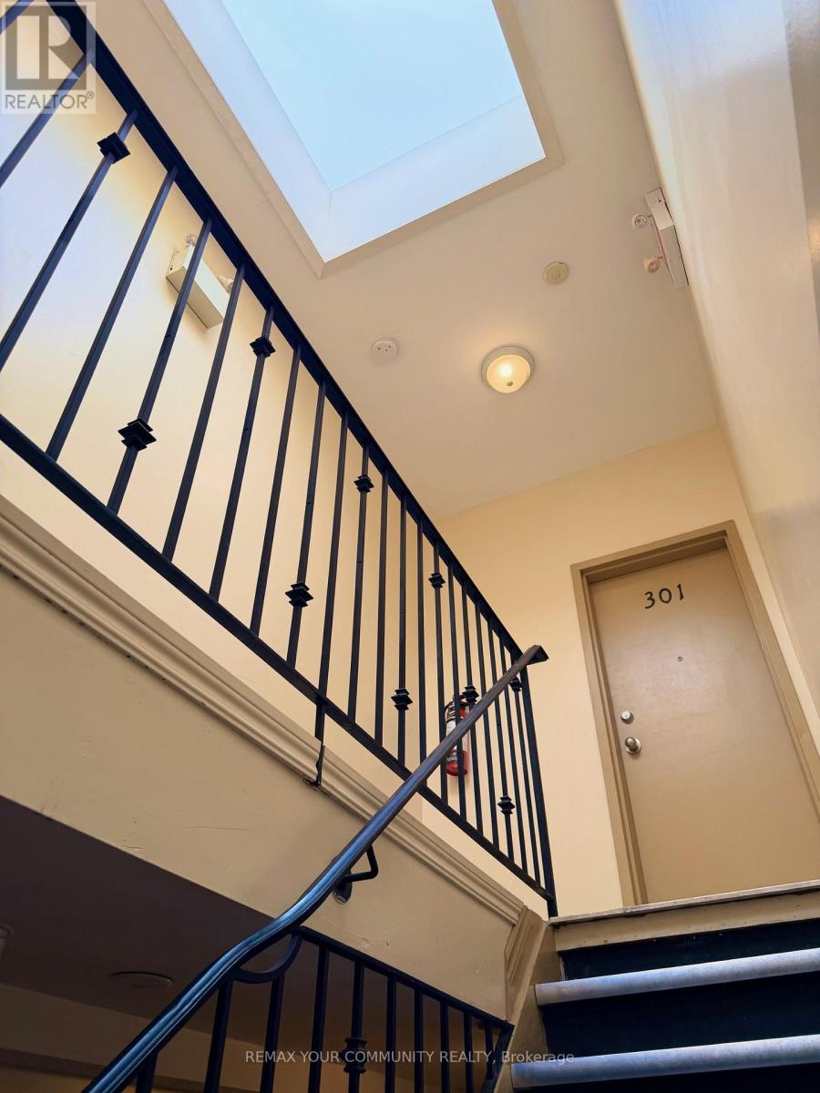 802 Bloor Street W, Toronto, Ontario  M6G 1L9 - Photo 11 - W13105918
