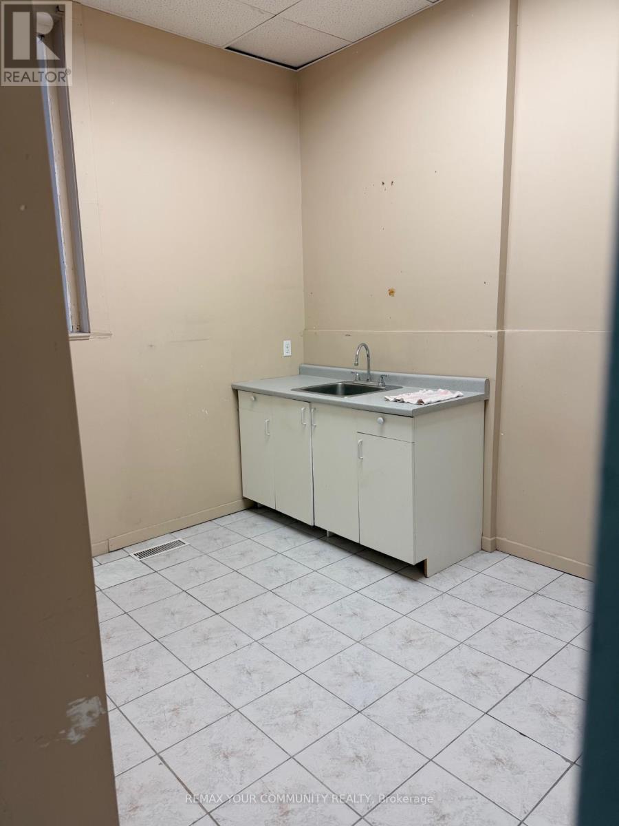 802 Bloor Street W, Toronto, Ontario  M6G 1L9 - Photo 7 - W13105918