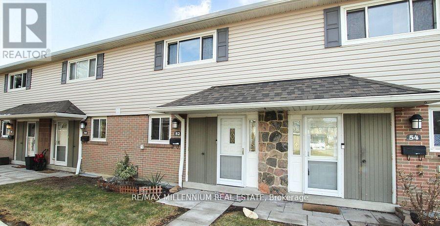 52 VILLAGE COURT, Brampton, Ontario