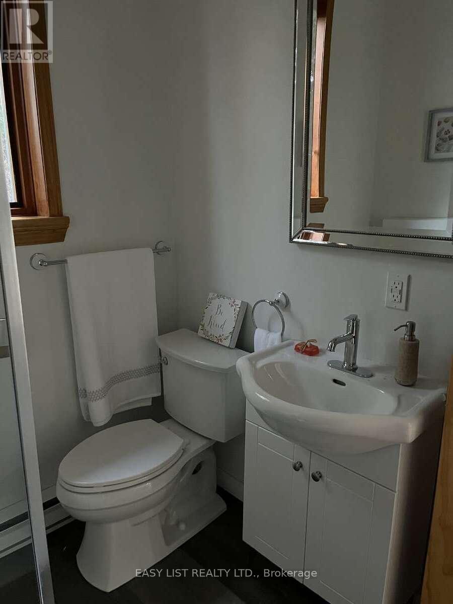 13 Evelyn Crescent, Toronto, Ontario  M6P 3C8 - Photo 15 - W13105988
