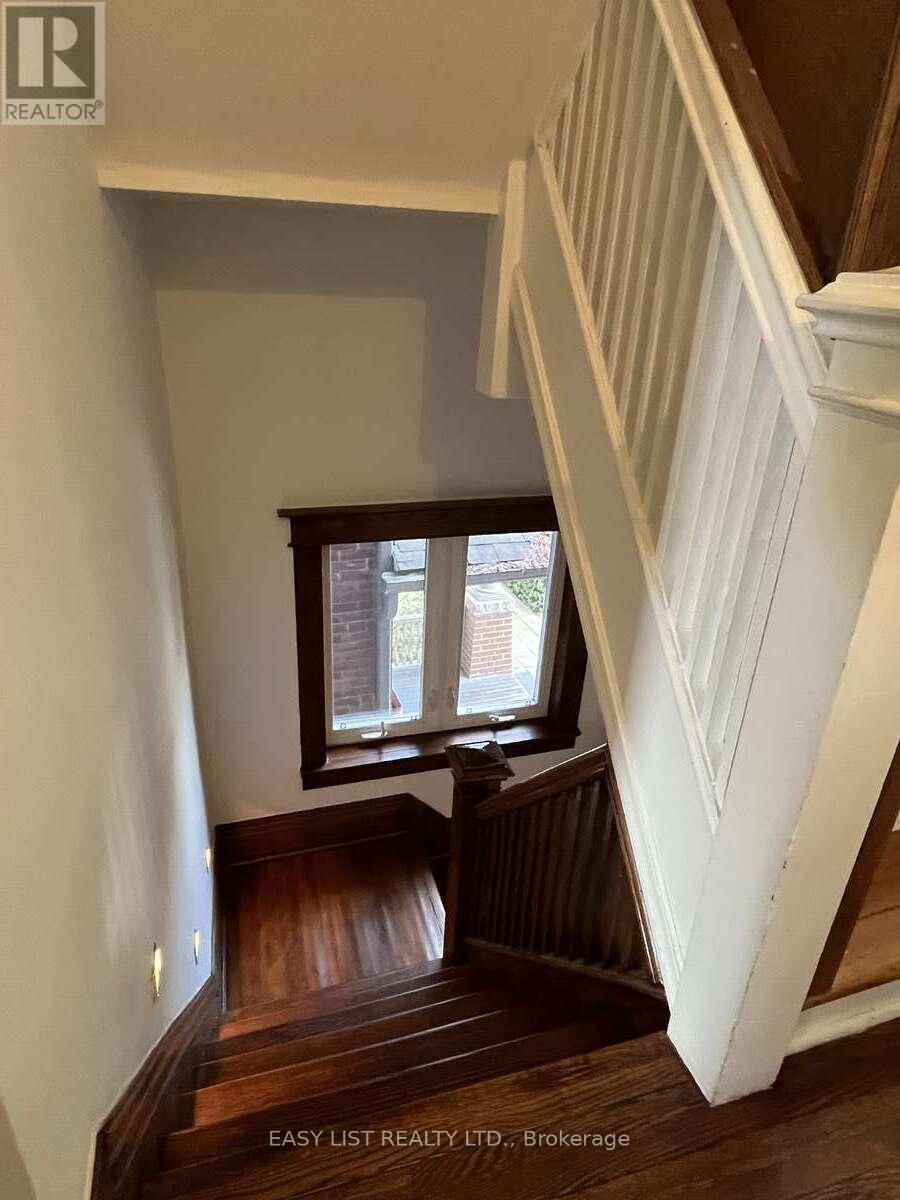 13 Evelyn Crescent, Toronto, Ontario  M6P 3C8 - Photo 19 - W13105988