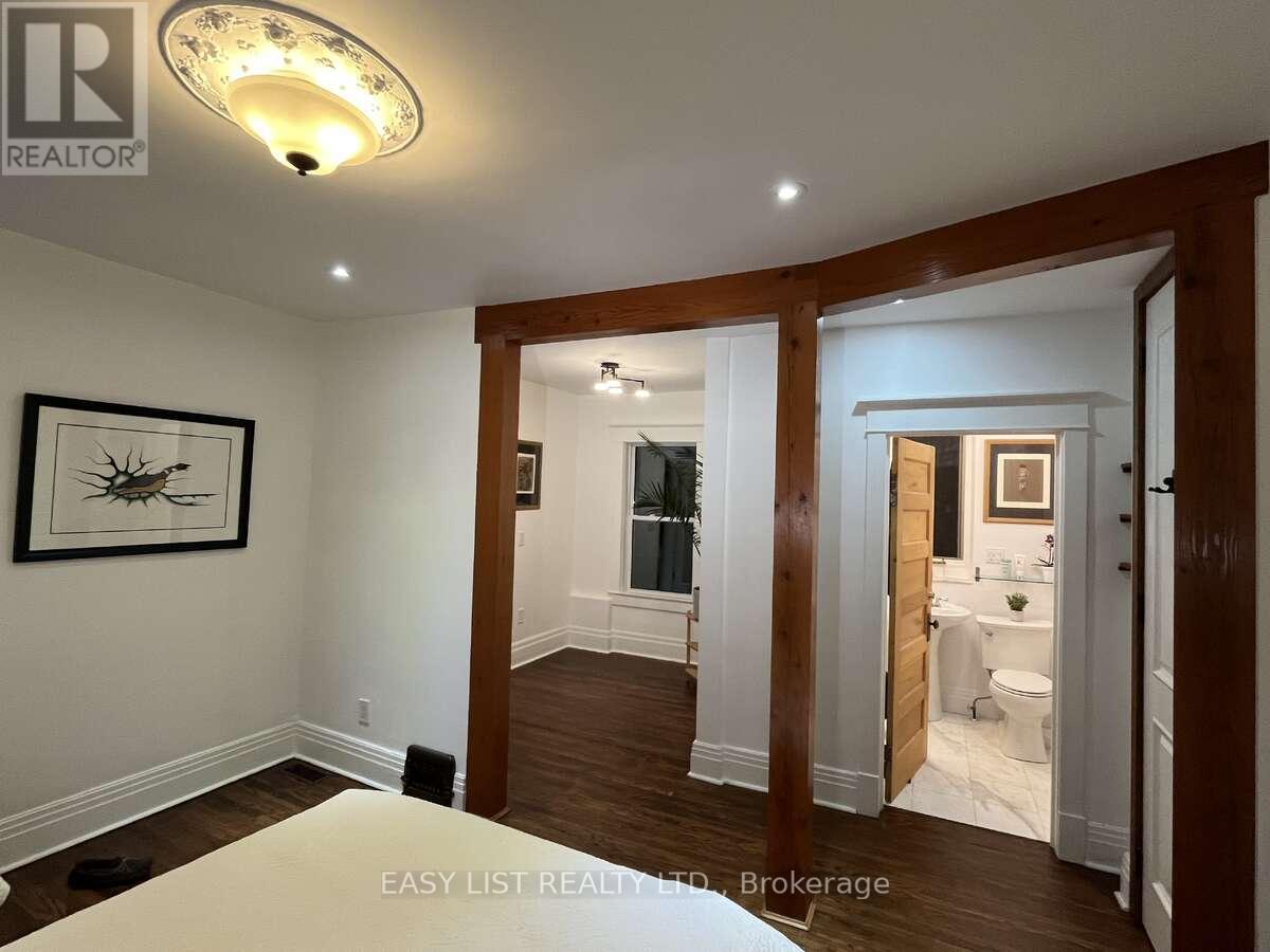 13 Evelyn Crescent, Toronto, Ontario  M6P 3C8 - Photo 22 - W13105988