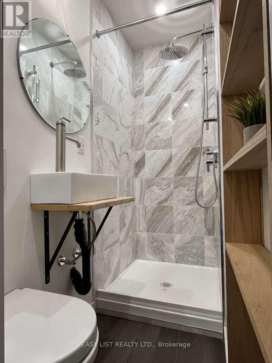 13 Evelyn Crescent, Toronto, Ontario  M6P 3C8 - Photo 29 - W13105988