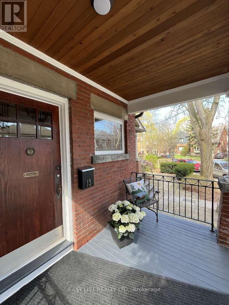 13 Evelyn Crescent, Toronto, Ontario  M6P 3C8 - Photo 4 - W13105988