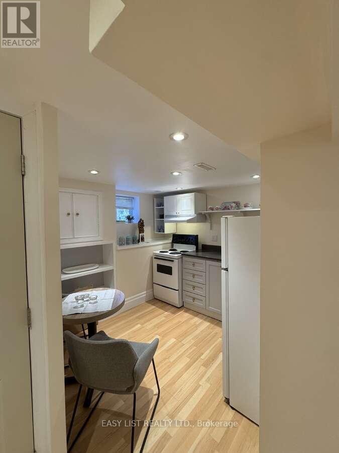 13 Evelyn Crescent, Toronto, Ontario  M6P 3C8 - Photo 41 - W13105988