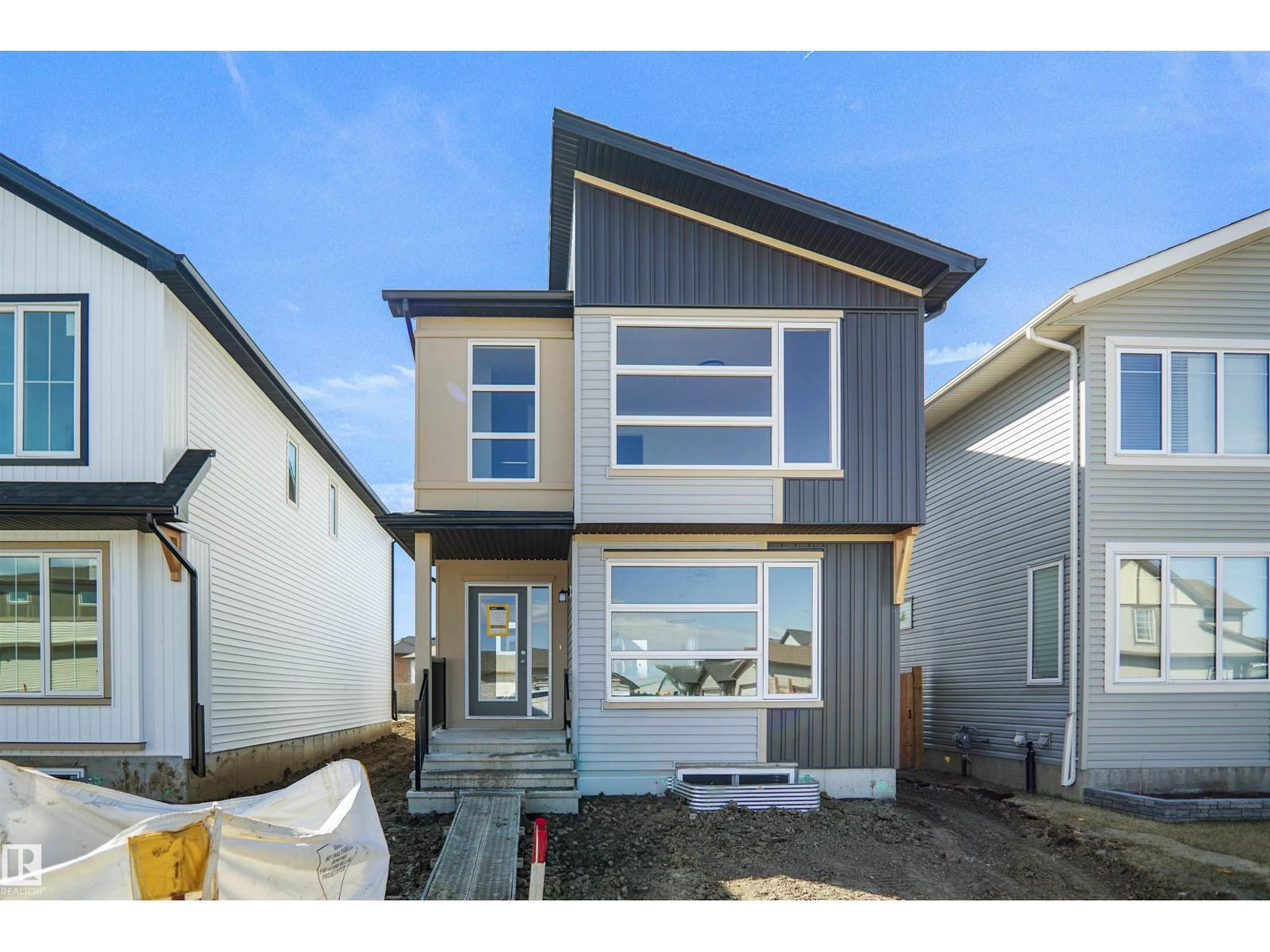 7423 181 AV NW, edmonton, Alberta