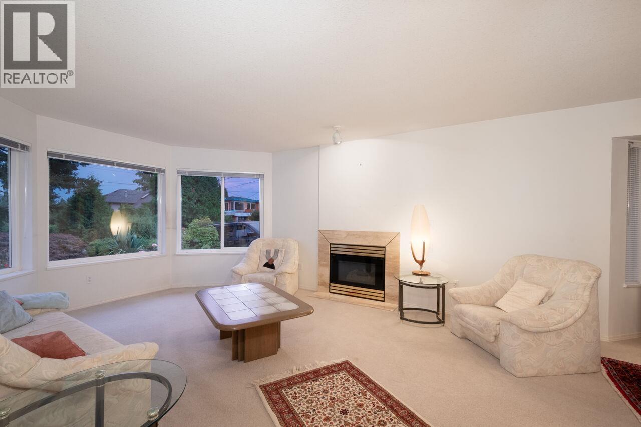 937 Westmount Drive, Port Moody, British Columbia  V3H 1K8 - Photo 5 - R3072474