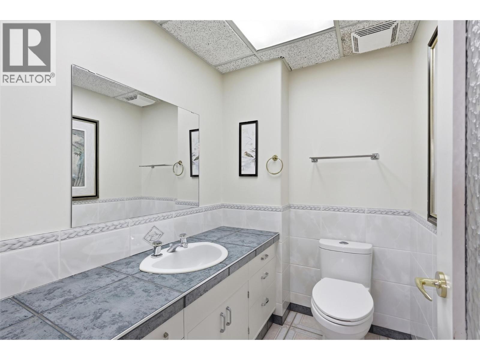 5245 Chasey Road, Celista, British Columbia  V0E 1M6 - Photo 17 - 10386810