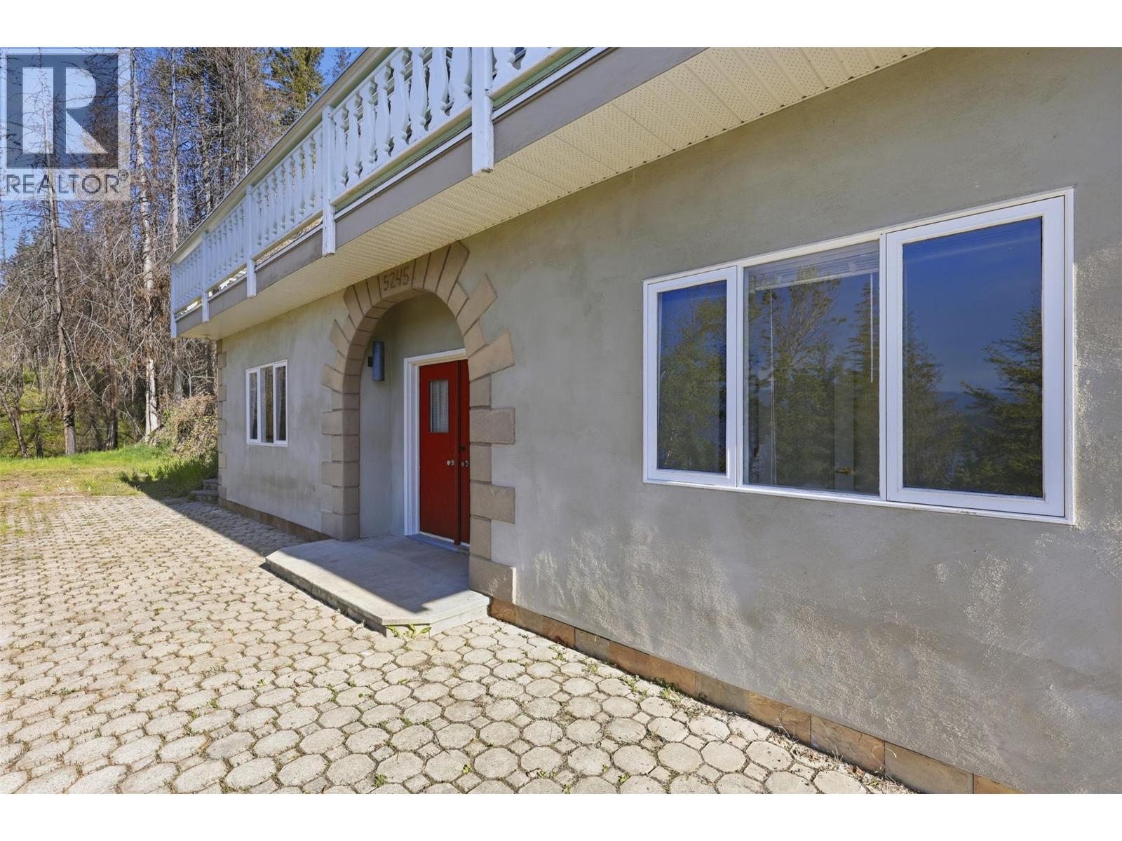 5245 Chasey Road, Celista, British Columbia  V0E 1M6 - Photo 4 - 10386810