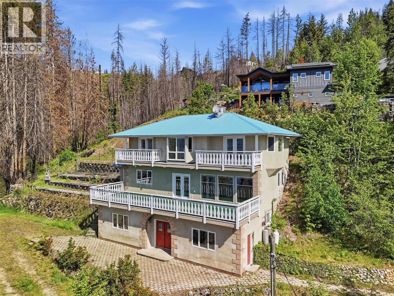 5245 Chasey Road, Celista, British Columbia  V0E 1M6 - Photo 3 - 10386810