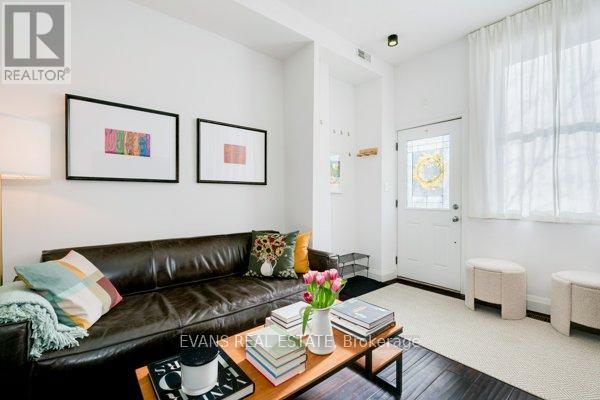 448 Gerrard Street E, Toronto, Ontario  M5A 2H2 - Photo 3 - C13106040