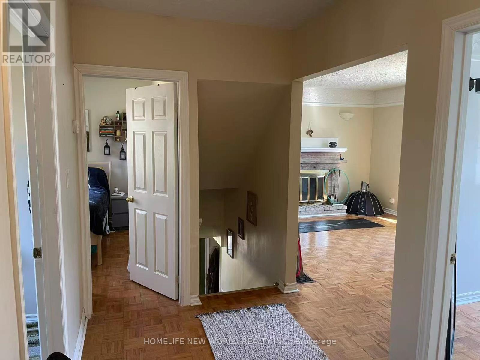 B - 88 Park Cres Crescent, Richmond Hill, Ontario  L4E 3J4 - Photo 23 - N12974094