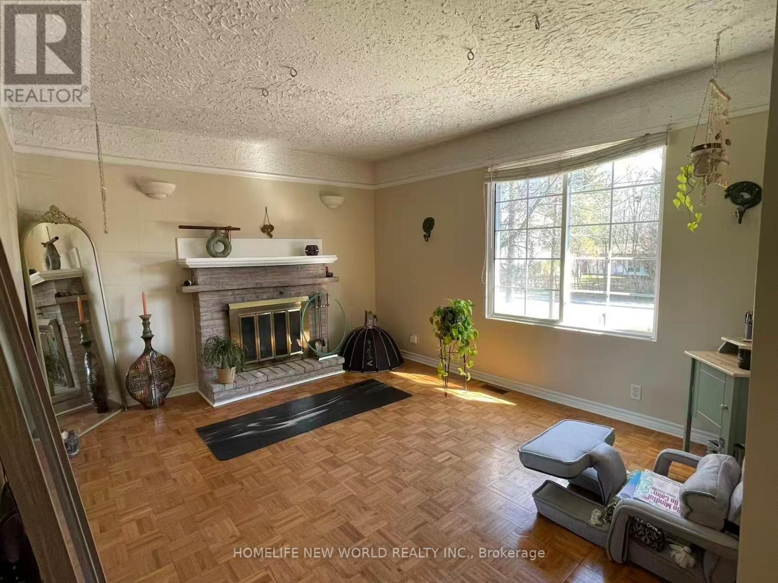 B - 88 Park Cres Crescent, Richmond Hill, Ontario  L4E 3J4 - Photo 21 - N12974094