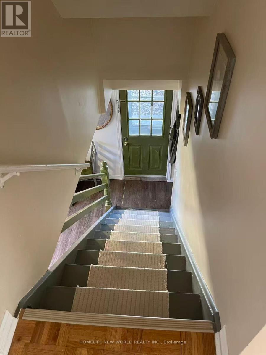 B - 88 Park Cres Crescent, Richmond Hill, Ontario  L4E 3J4 - Photo 24 - N12974094