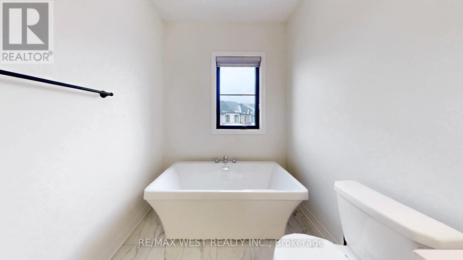 58 De La Roche Drive, Vaughan, Ontario  L4H 5G4 - Photo 25 - N13081024