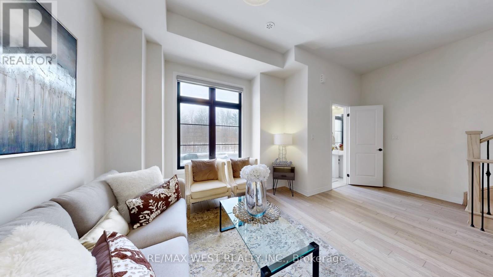 58 De La Roche Drive, Vaughan, Ontario  L4H 5G4 - Photo 6 - N13081024