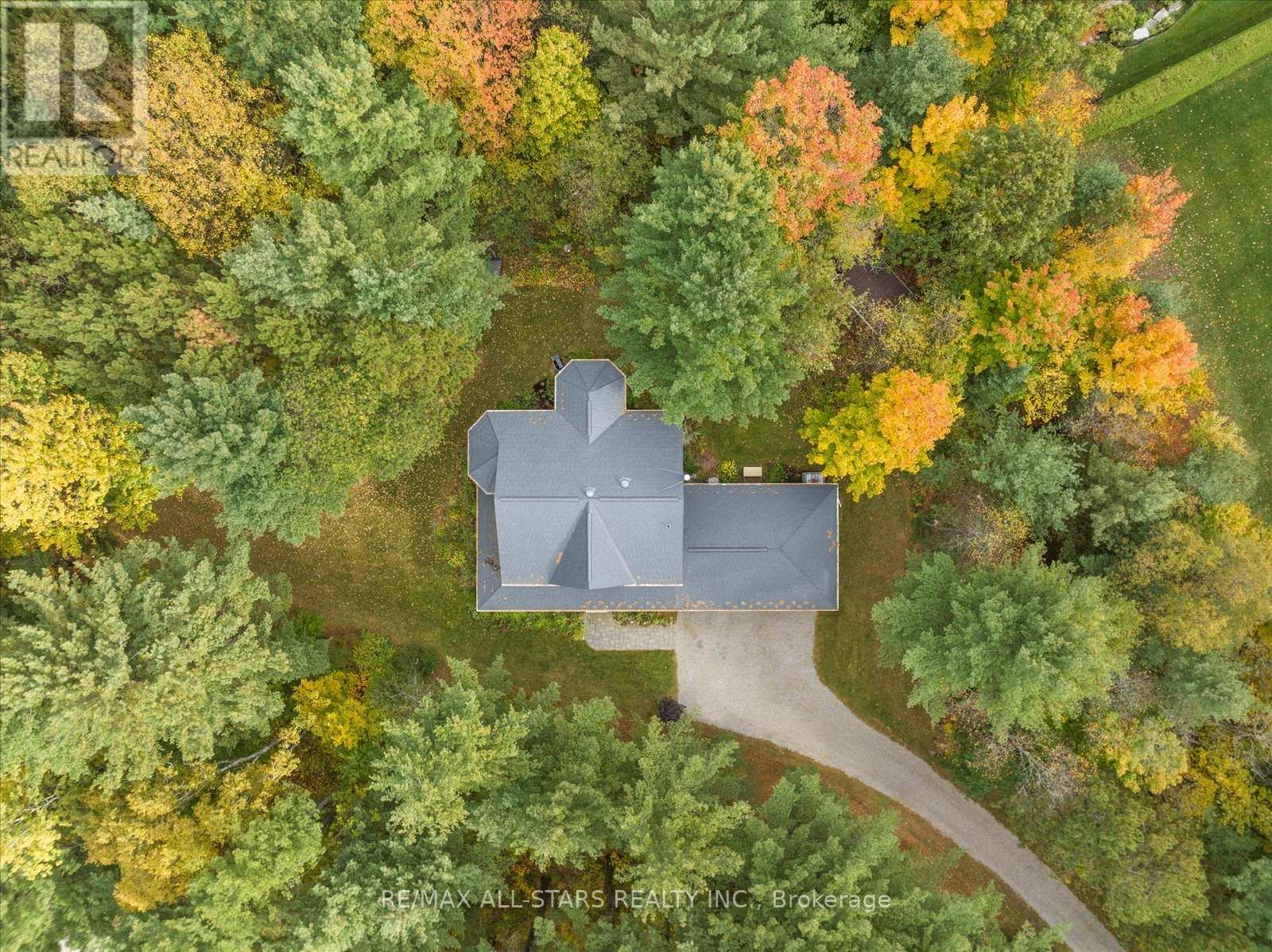 29 Robert Boulevard, Springwater, Ontario  L0L 1V0 - Photo 2 - S13023488
