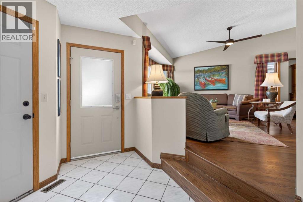 204 Sunrise Circle SE, Calgary, Alberta  T2X 2Z8 - Photo 5 - A2292759