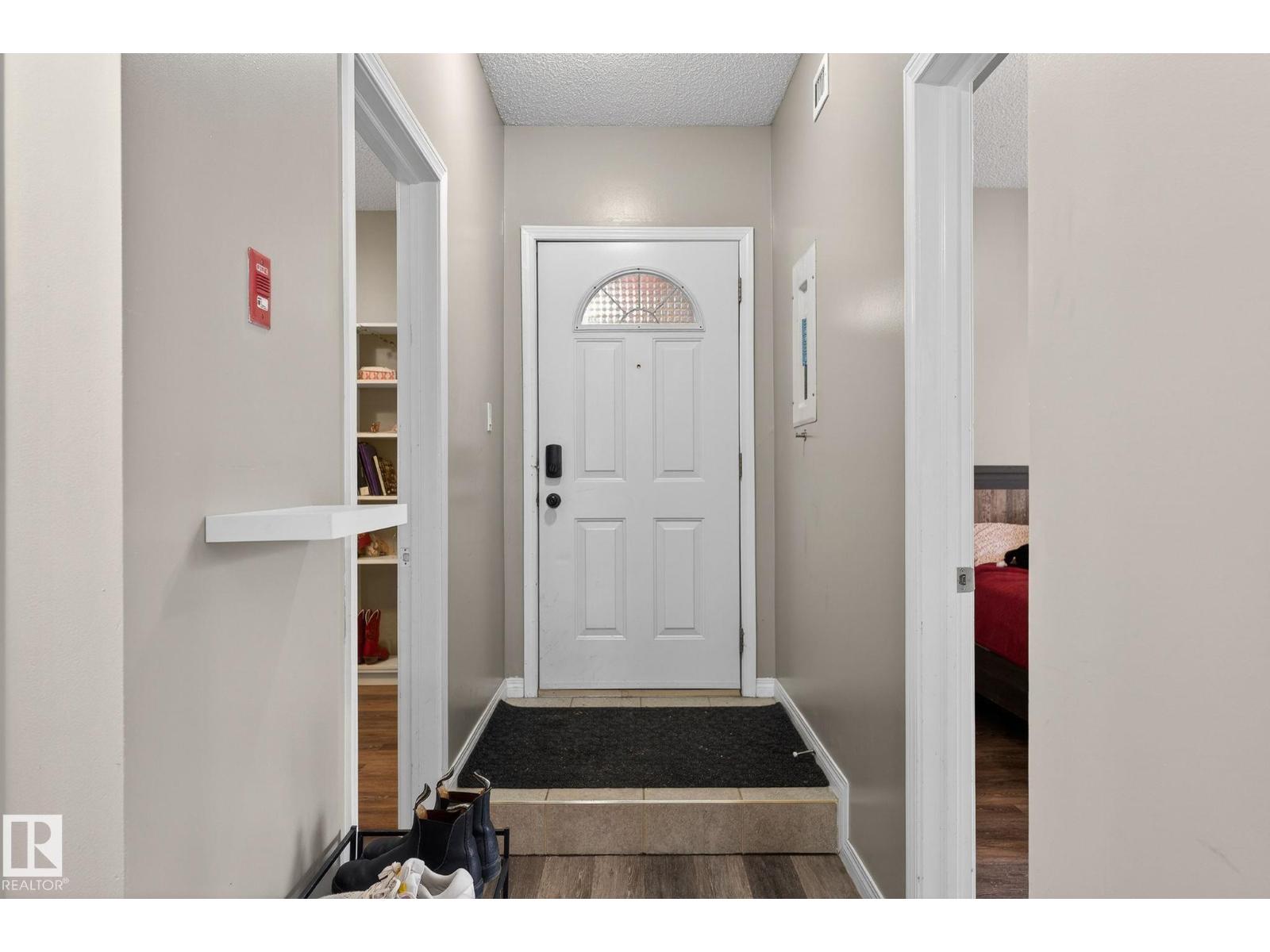 #103 8108 109 St NW, Edmonton, Alberta T6G 2V7 - Photo 4 - E4474634