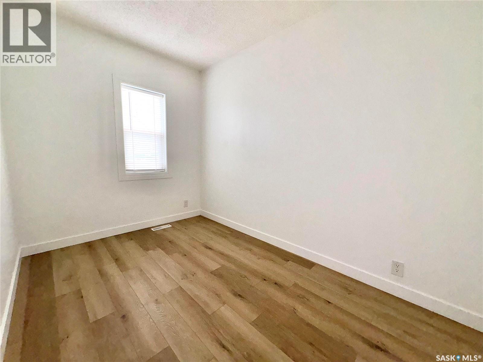 544 Osler Street, Regina, Saskatchewan  S4R 1W1 - Photo 13 - SK035437