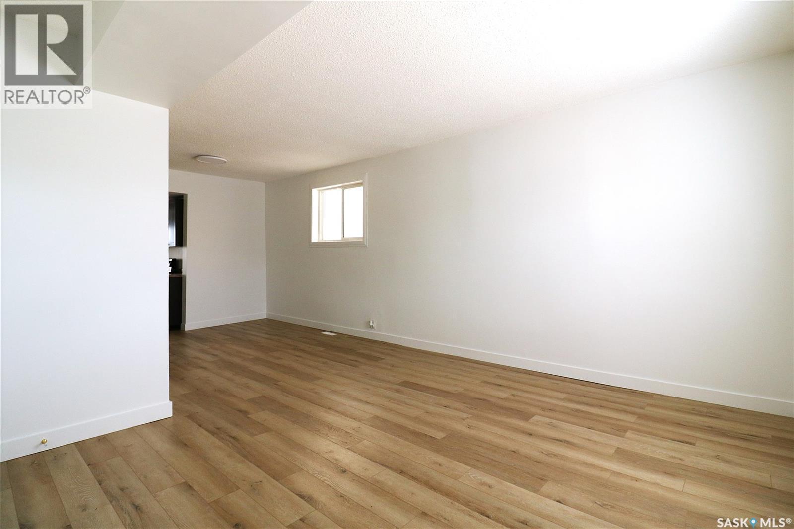 544 Osler Street, Regina, Saskatchewan  S4R 1W1 - Photo 5 - SK035437