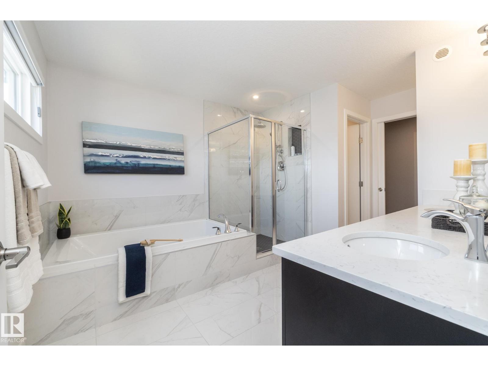 1448 Darby Green Gr Sw, Edmonton, Alberta  T6W 4N5 - Photo 6 - E4486655