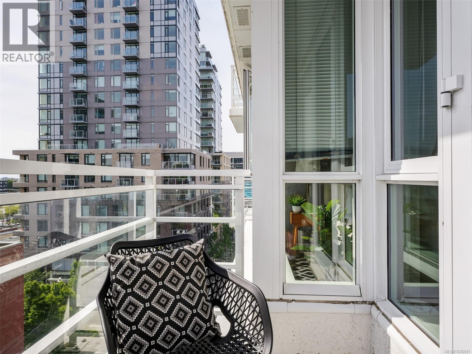 708 834 Johnson St, Victoria, British Columbia  V8W 1N3 - Photo 18 - 1036091