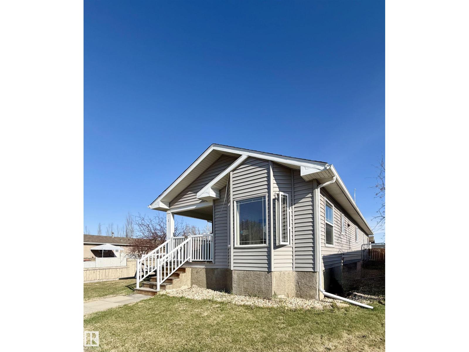 1 Jutland Cr, Stony Plain, Alberta  T7Z 0A3 - Photo 3 - E4474914