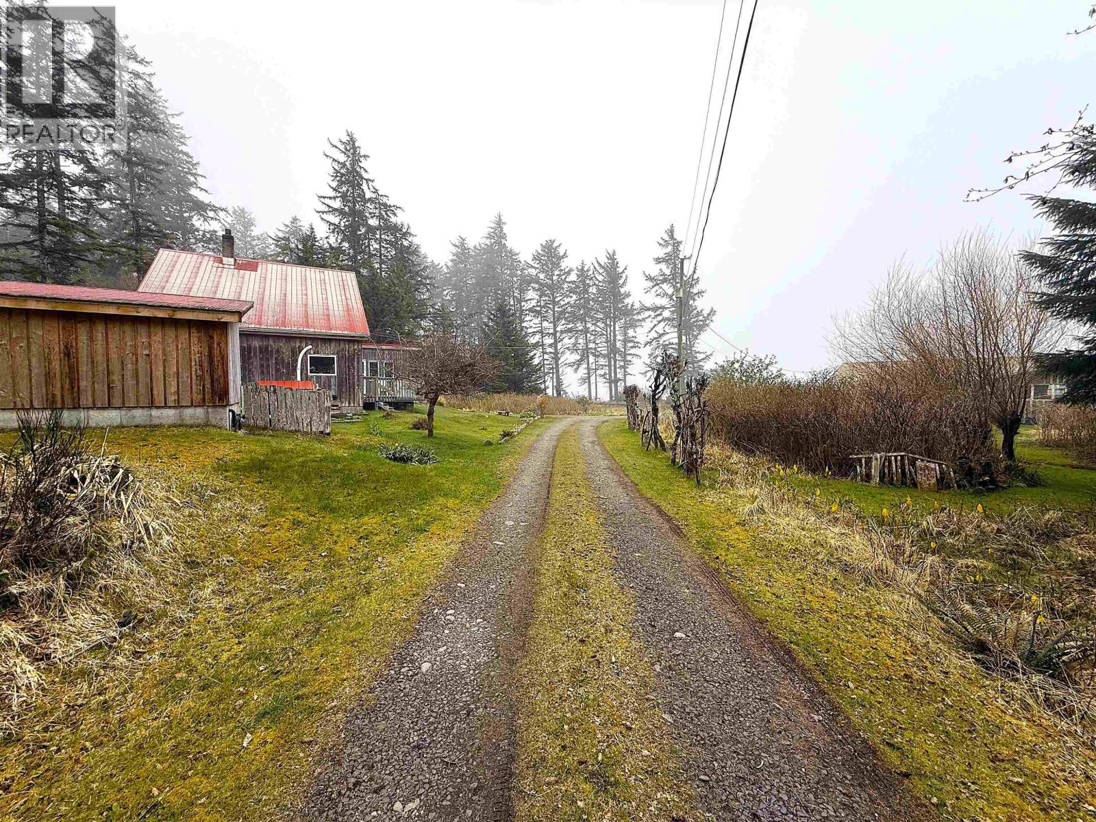 556 Davis Road, Daajing Giids Rural, British Columbia  V0T 1Y0 - Photo 9 - R3121574