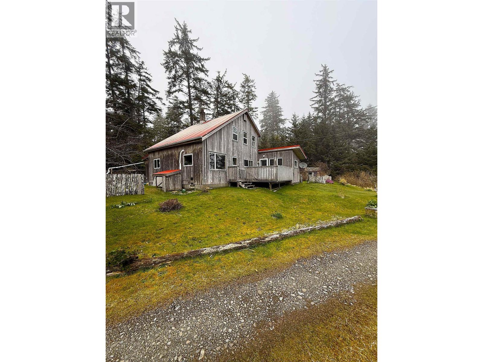 556 Davis Road, Daajing Giids Rural, British Columbia  V0T 1Y0 - Photo 10 - R3121574