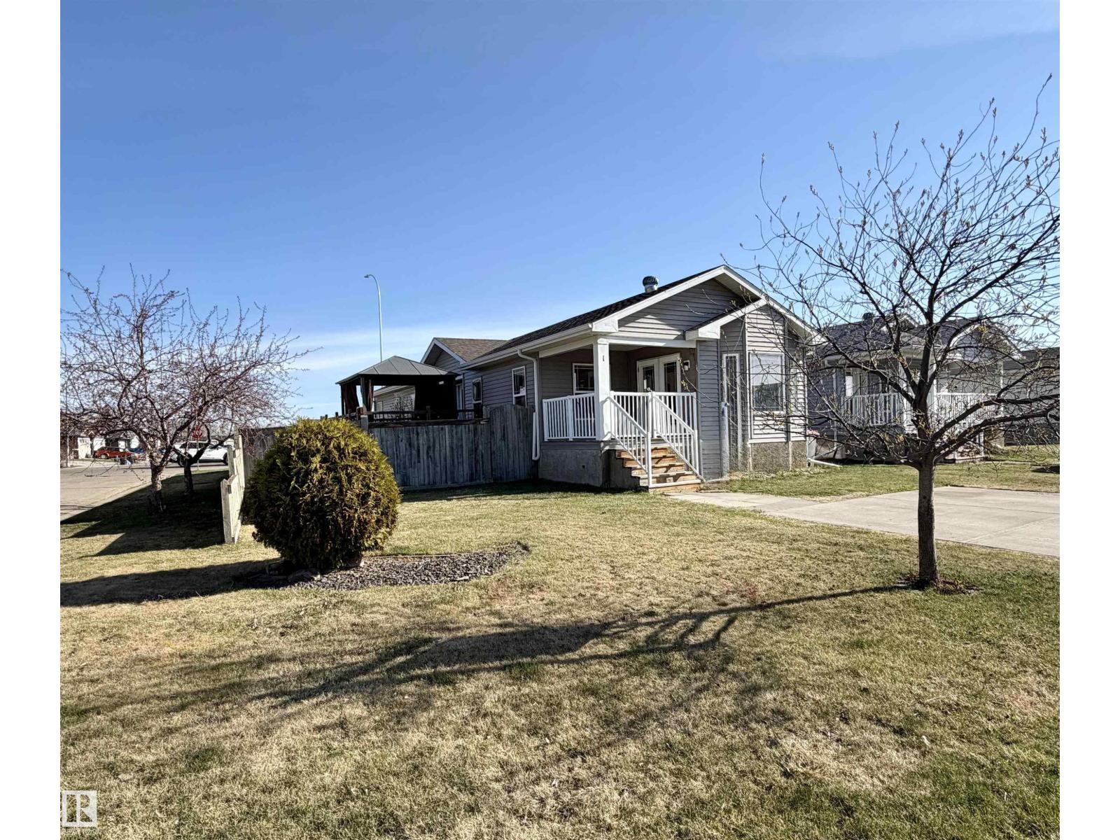 1 Jutland Cr, Stony Plain, Alberta  T7Z 0A3 - Photo 1 - E4474914