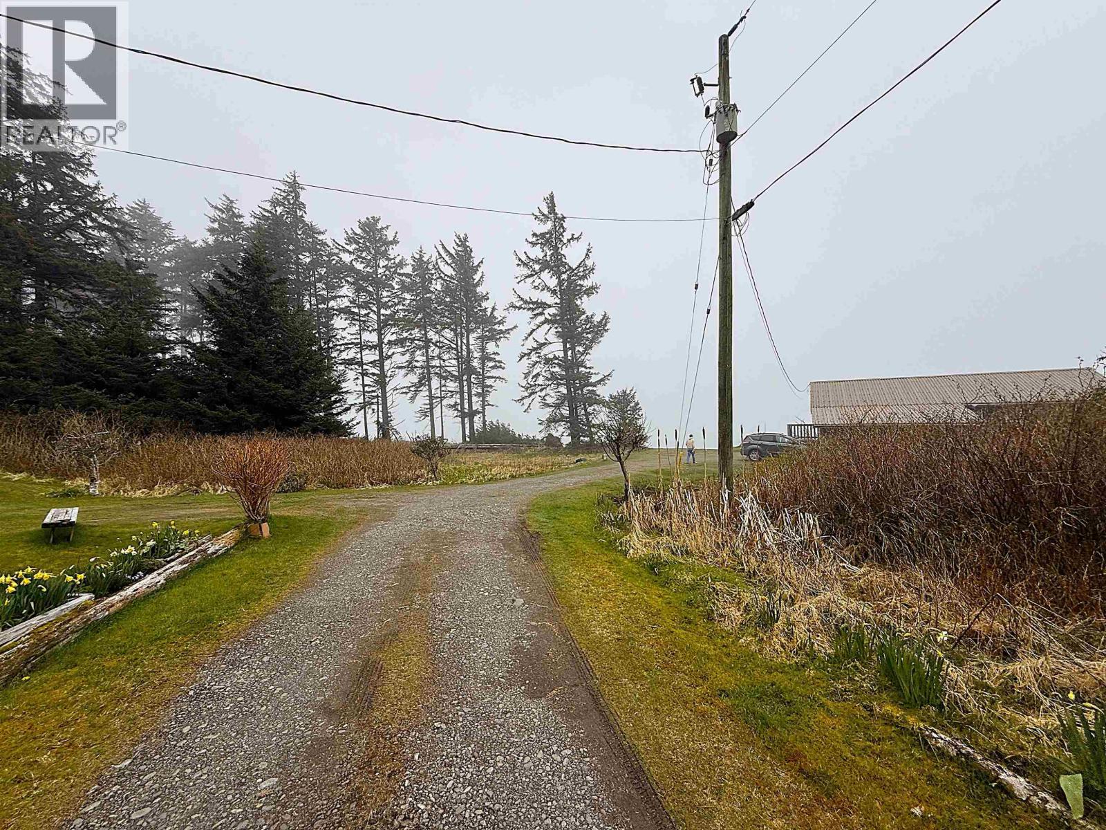 556 Davis Road, Daajing Giids Rural, British Columbia  V0T 1Y0 - Photo 2 - R3121574