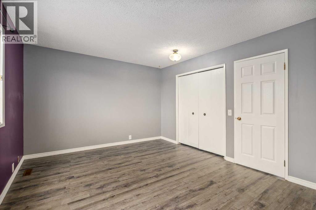 19 Bernard Drive NW, Calgary, Alberta  T3K 2B4 - Photo 18 - A2304566