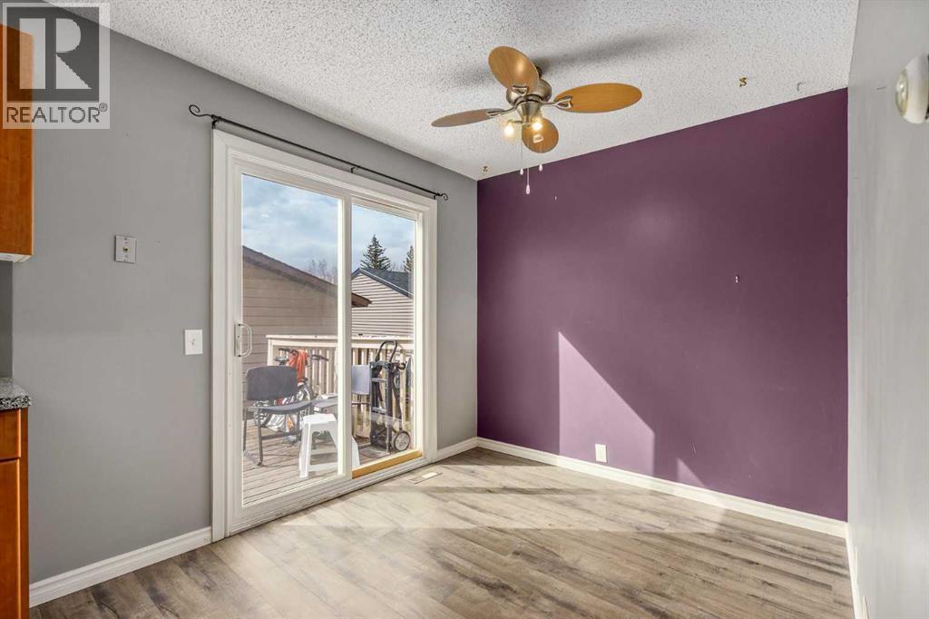 19 Bernard Drive NW, Calgary, Alberta  T3K 2B4 - Photo 9 - A2304566