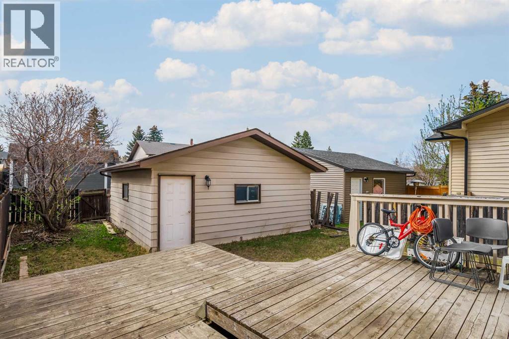 19 Bernard Drive NW, Calgary, Alberta  T3K 2B4 - Photo 26 - A2304566