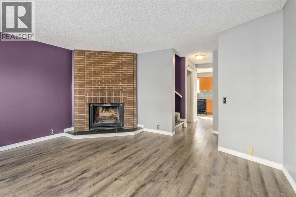 19 Bernard Drive NW, Calgary, Alberta  T3K 2B4 - Photo 6 - A2304566