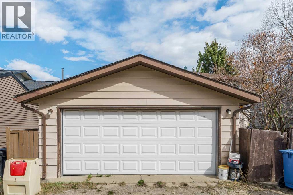 19 Bernard Drive NW, Calgary, Alberta  T3K 2B4 - Photo 29 - A2304566