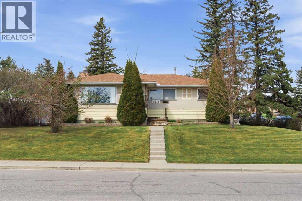 6215 Thorncliffe Drive NW, Calgary, Alberta  T2K 3A6 - Photo 1 - A2308292