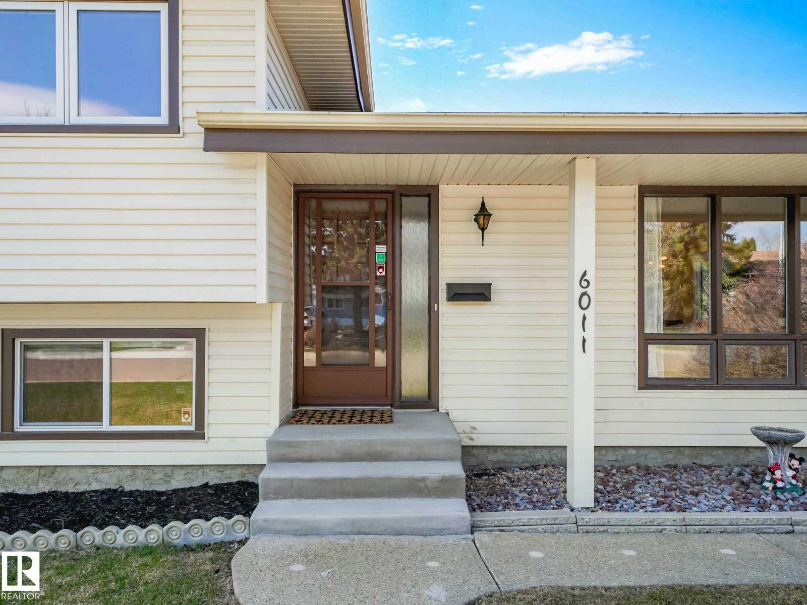 6011 37 Av Nw, Edmonton, Alberta  T6L 1V3 - Photo 3 - E4486752