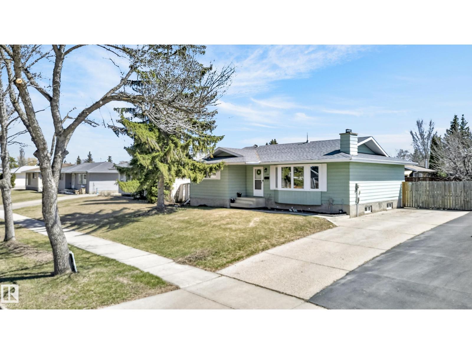 8309 99 AV, fort saskatchewan, Alberta