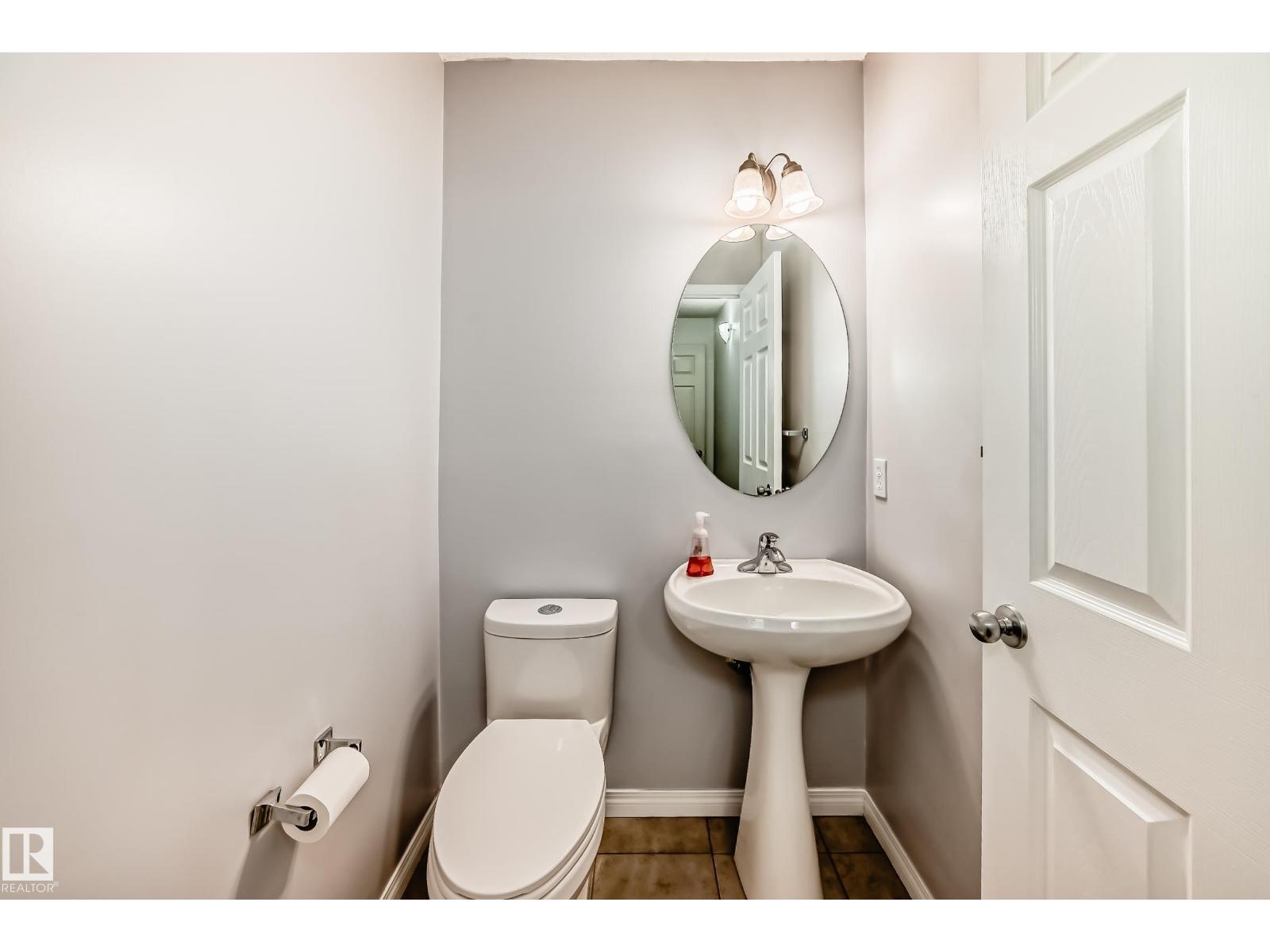 54 Royal Elm Rd, Calgary, Alberta  T3G 5V7 - Photo 19 - E4486754