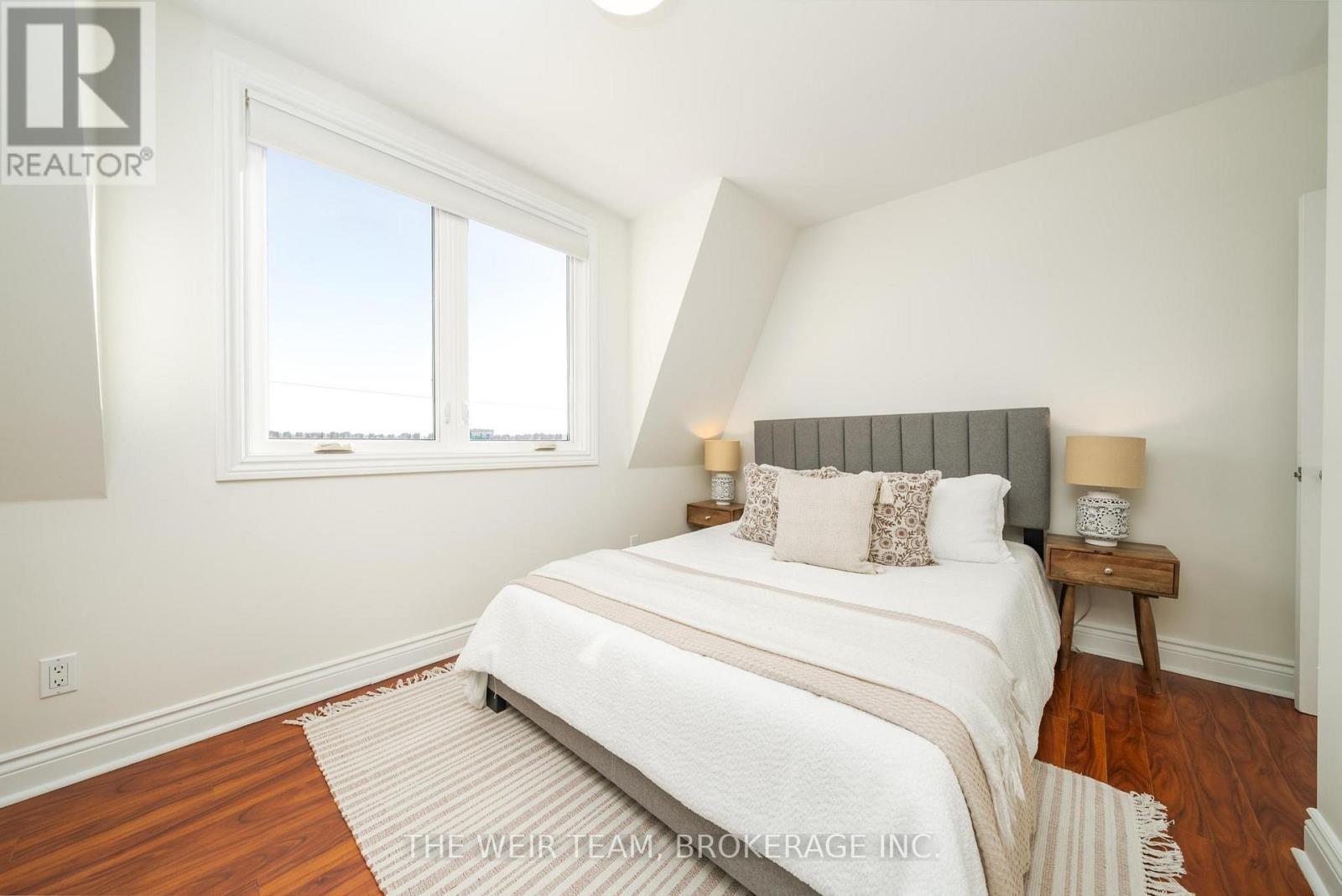 10 Eldon Avenue, Toronto, Ontario  M4C 5G1 - Photo 12 - E13106058