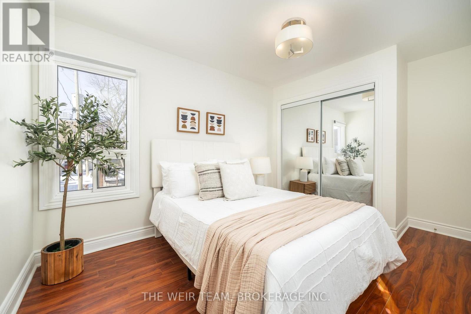 10 Eldon Avenue, Toronto, Ontario  M4C 5G1 - Photo 18 - E13106058