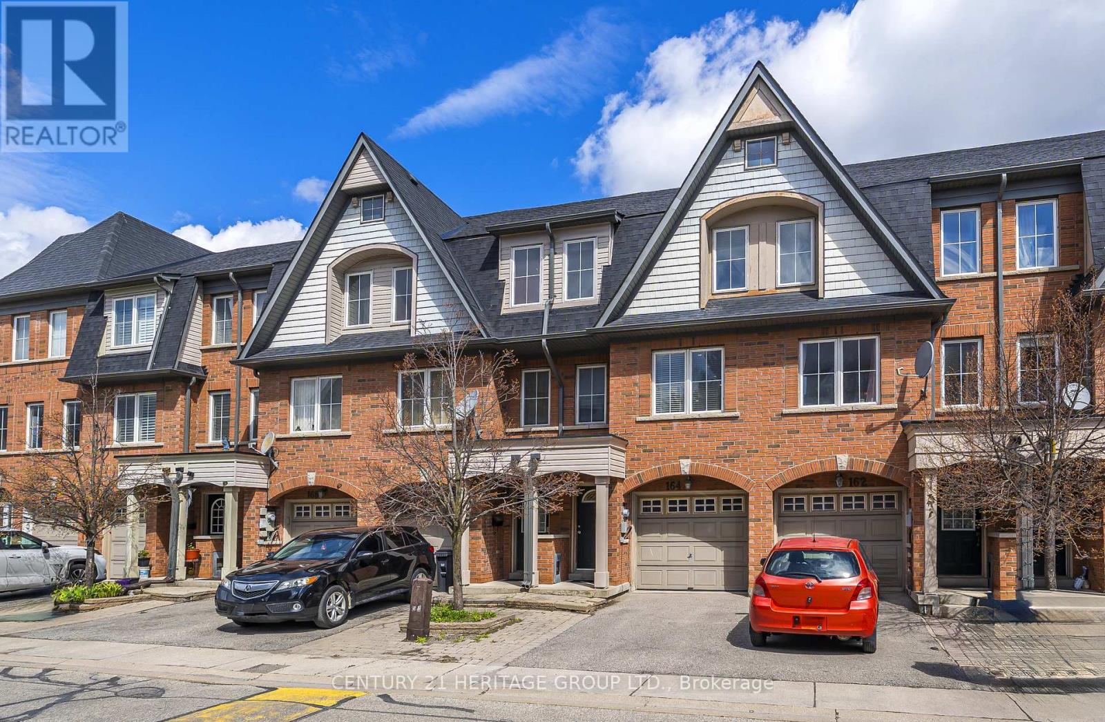 164 Jenkinson Way, Toronto, Ontario  M1P 5H4 - Photo 2 - E13106116