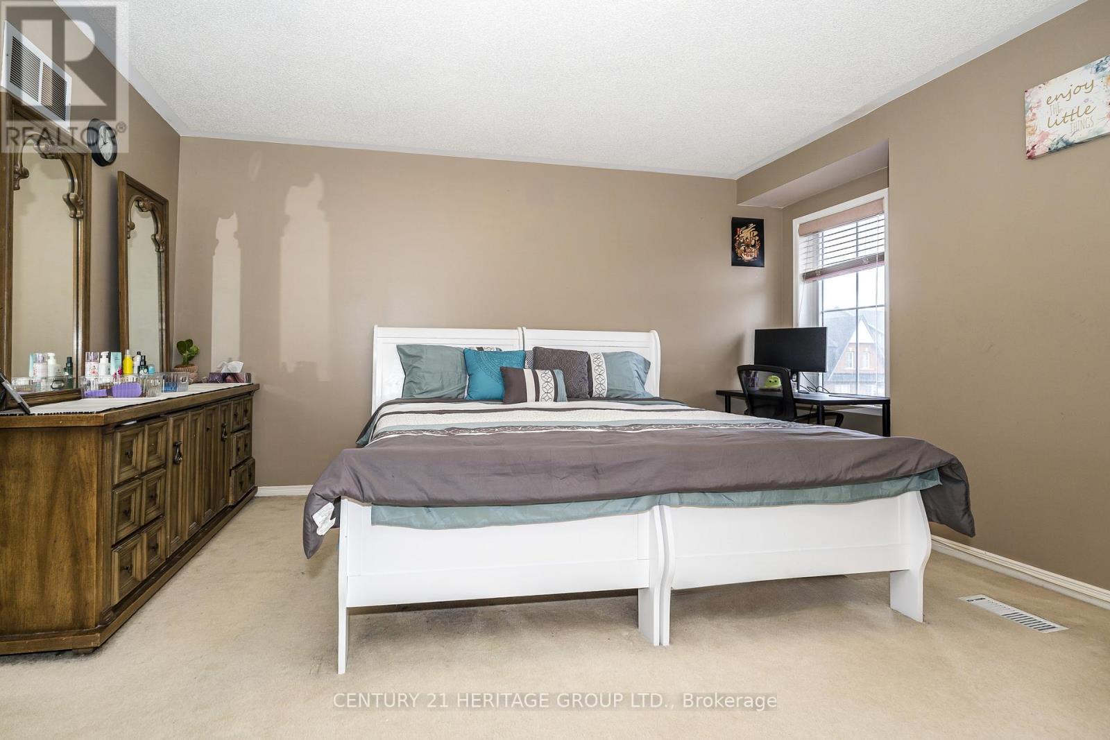 164 Jenkinson Way, Toronto, Ontario  M1P 5H4 - Photo 25 - E13106116