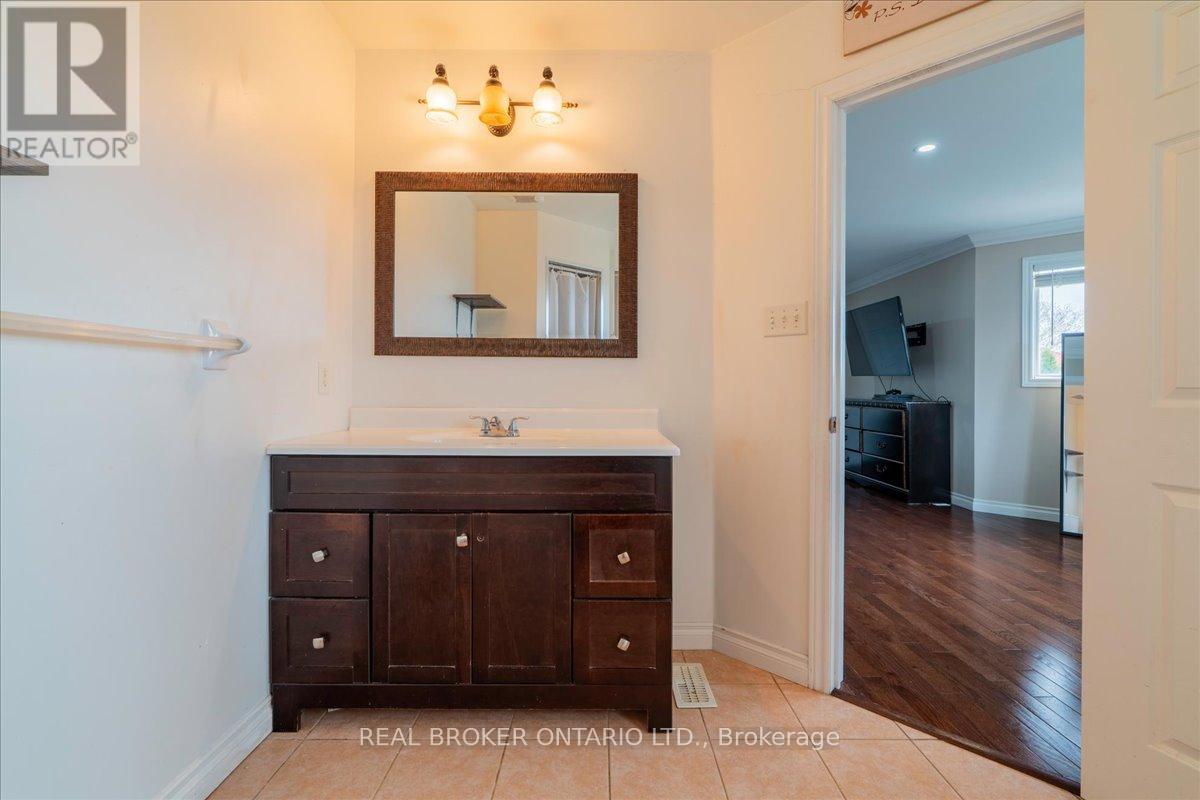 2282 Jack Crescent, Innisfil, Ontario  L9S 2C8 - Photo 14 - N13106072