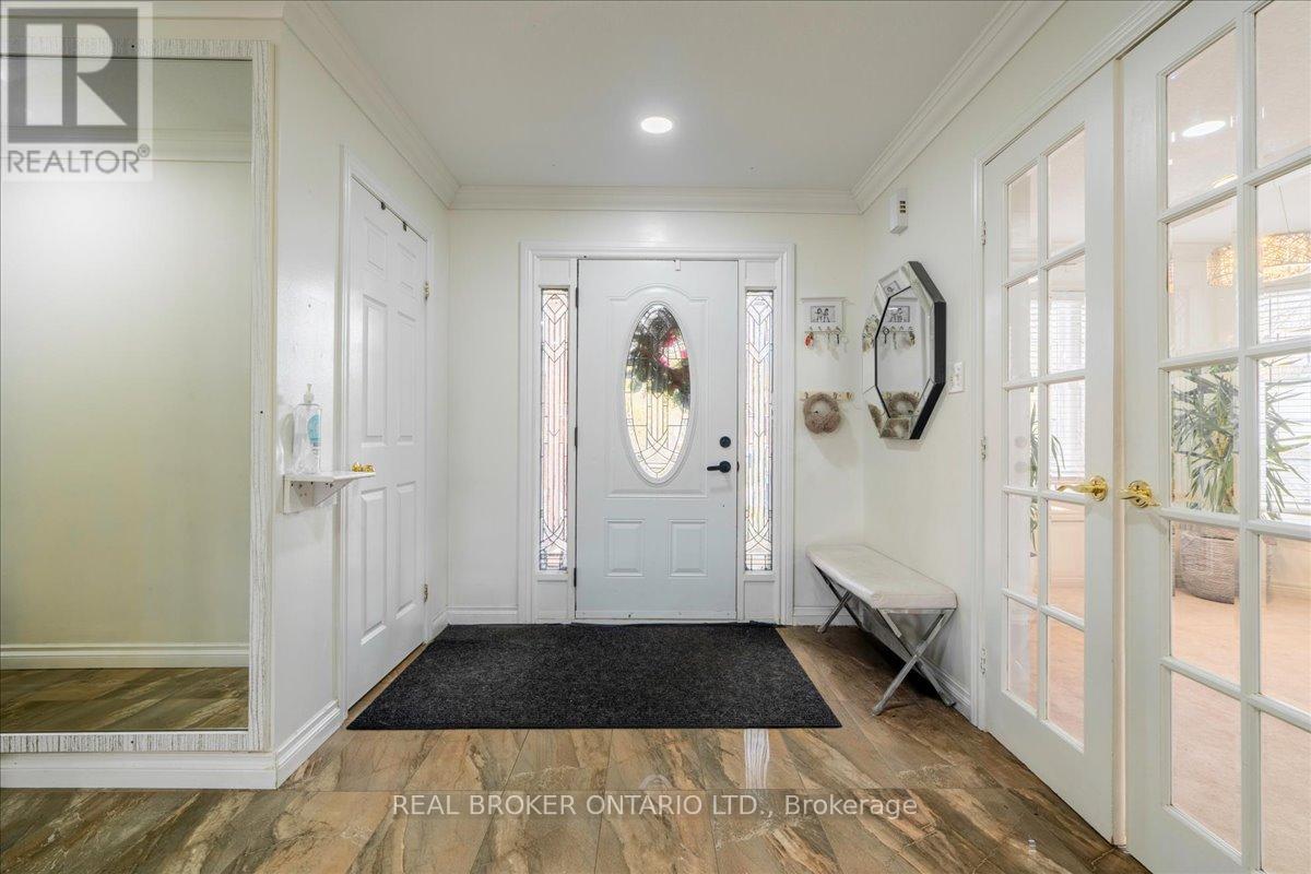 2282 Jack Crescent, Innisfil, Ontario  L9S 2C8 - Photo 4 - N13106072