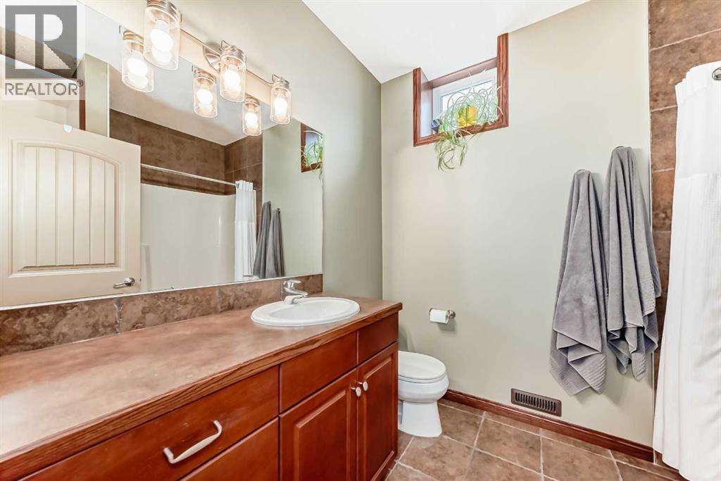 123 Parkmere Court, Chestermere, Alberta  T1X 1V5 - Photo 39 - A2308185
