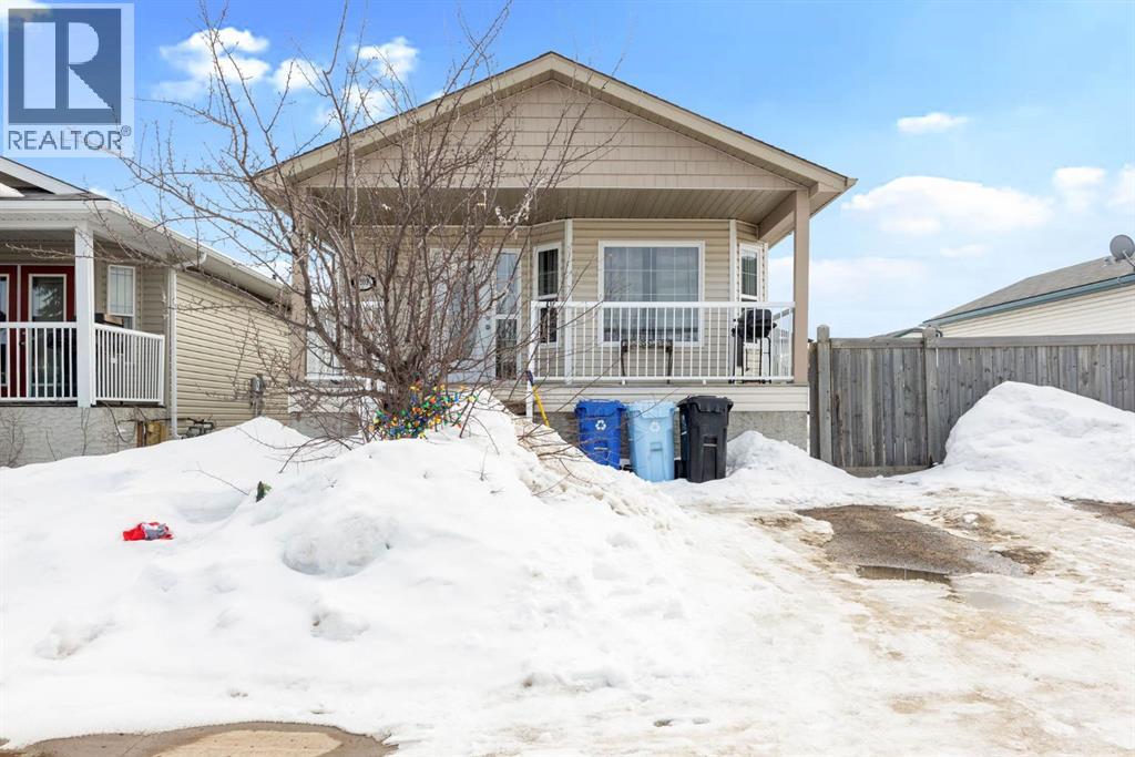 209 Ash Way, Fort Mcmurray, Alberta  T9K 0E9 - Photo 1 - A2286178