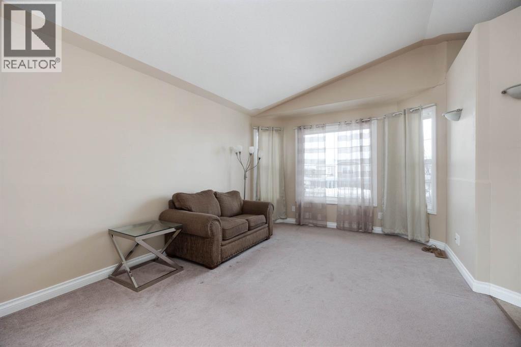 209 Ash Way, Fort Mcmurray, Alberta  T9K 0E9 - Photo 2 - A2286178